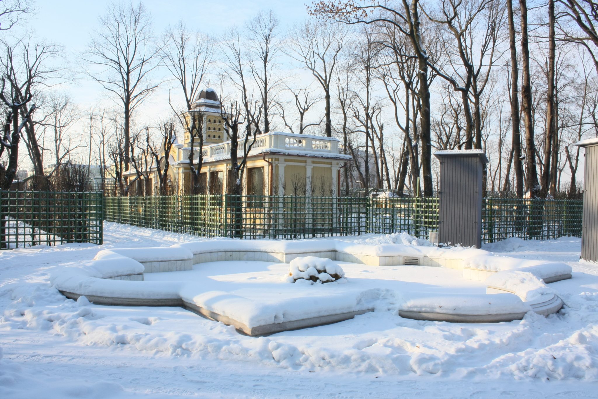 Юсуповский сад зимой в санкт петербурге