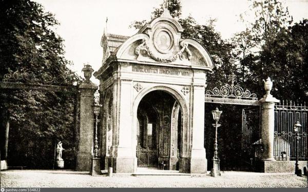 Часовня у Летнего сада. Фото 1890-1900 гг