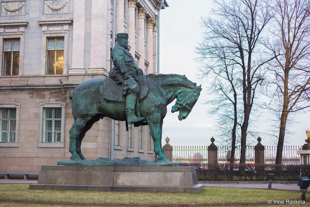 Памятник александру 3 в санкт петербурге фото