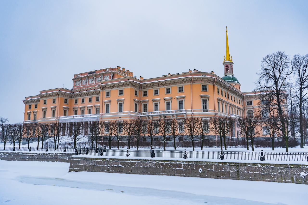 Михайловский замок москва